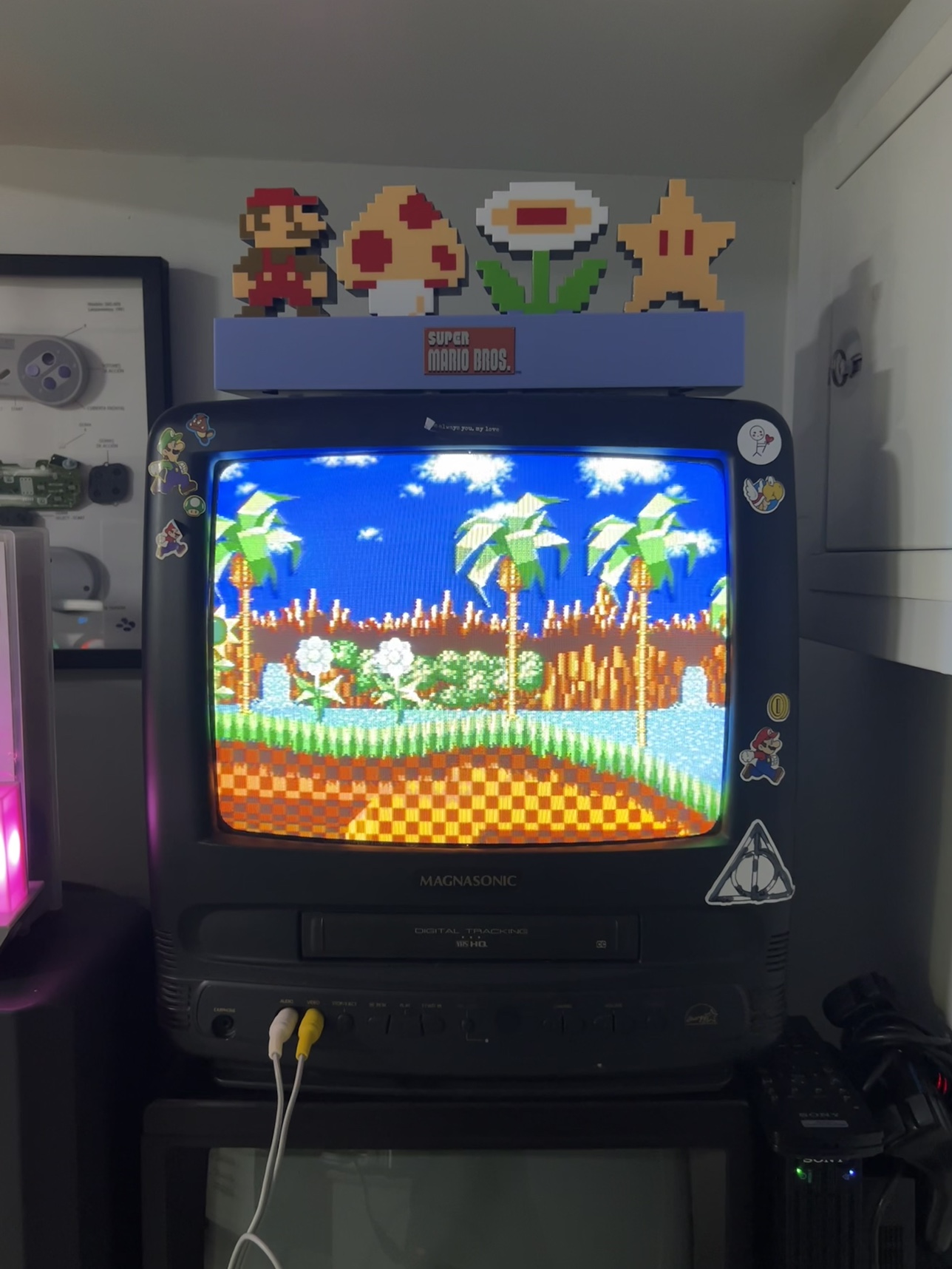 Magnasonic tv 13 inches - photo 3