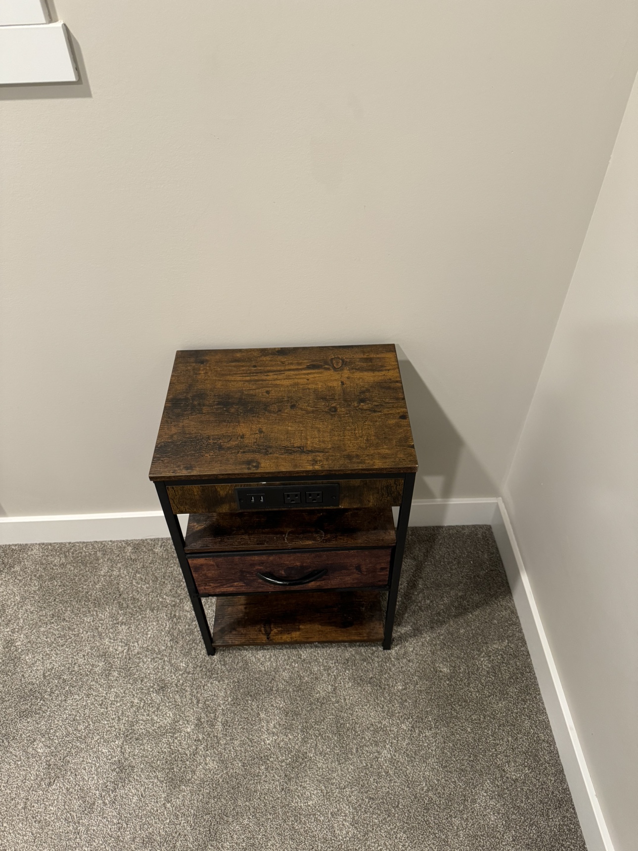Bed side tables - photo 2