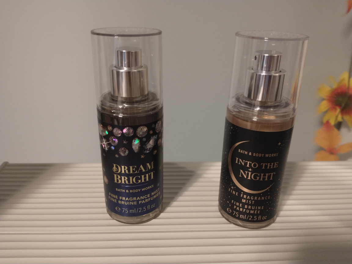 Bath & Body Works travel size body sprays thumbnail