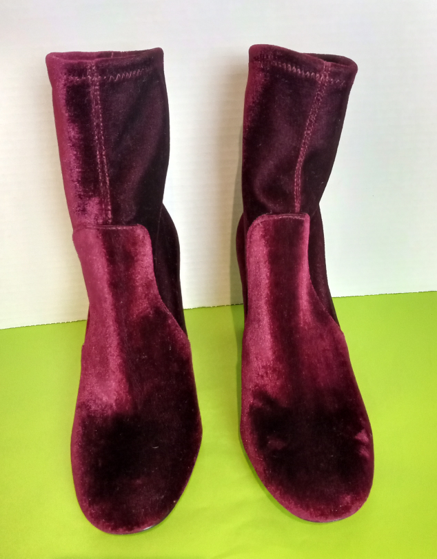 LORD & TAYLOR maroon velvet bootie heels. Size 6.5 image indicator(2)