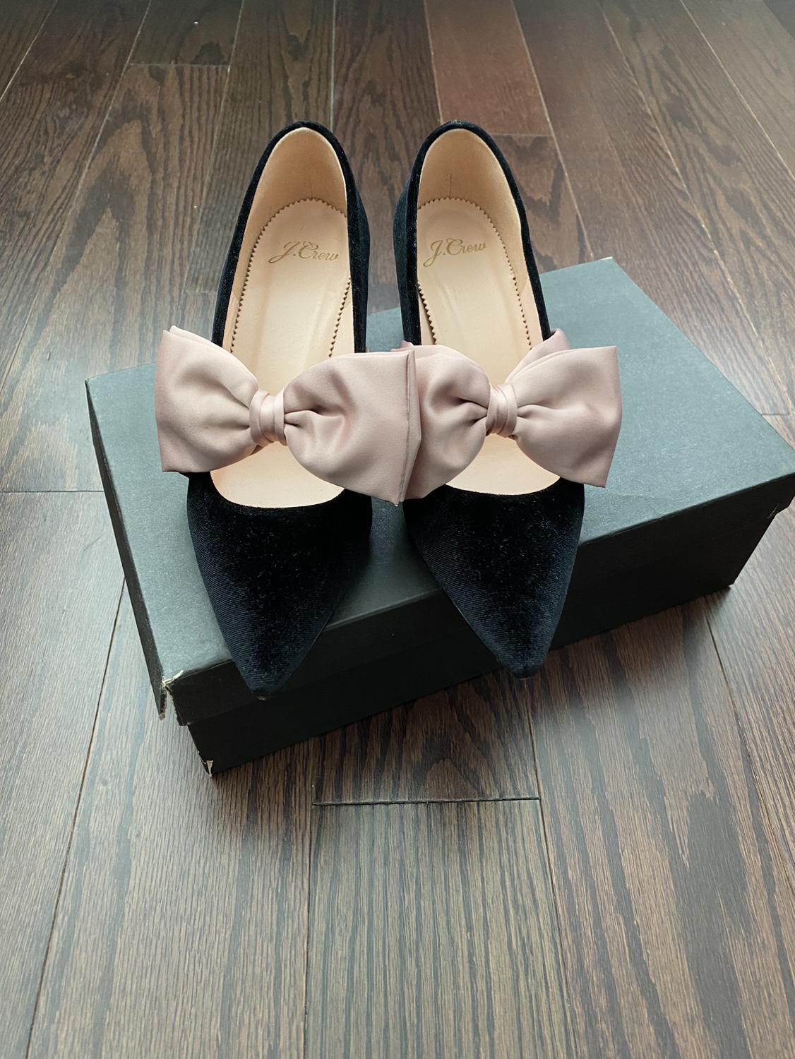 *New* J.CREW  Black Laney Velvet Pumps Heels Satin Bow Size 6 - photo 3