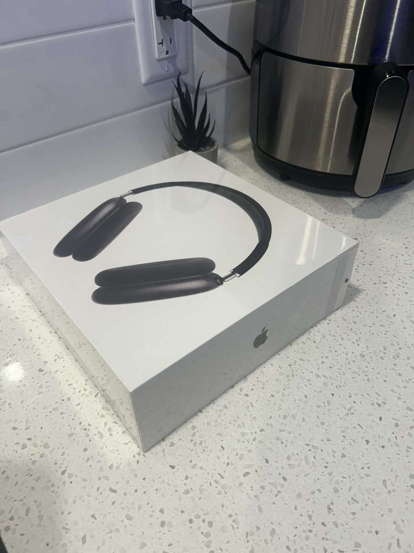 AirPods Max (with Smart Case) brand new - photo 2