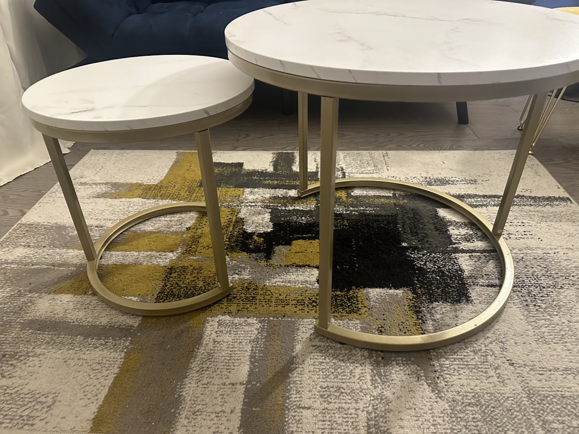 Excellent Mint Condition Coffee Table (Delivery available)