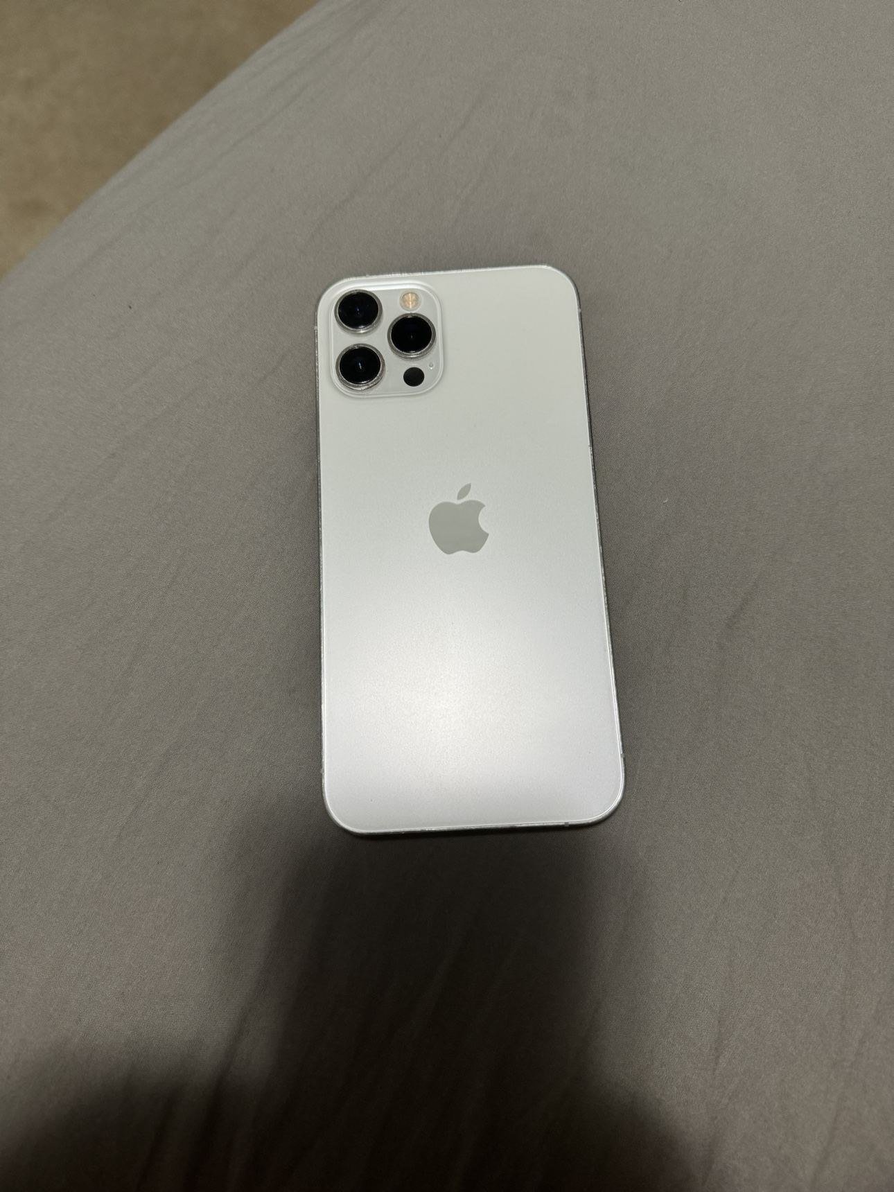 Iphone 12  pro max - photo 2