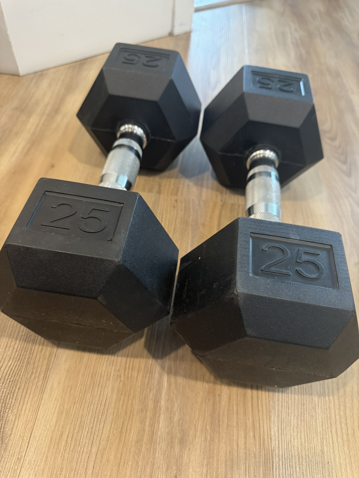 25 lbs Rubber Hex Dumbbells (Pair) thumbnail