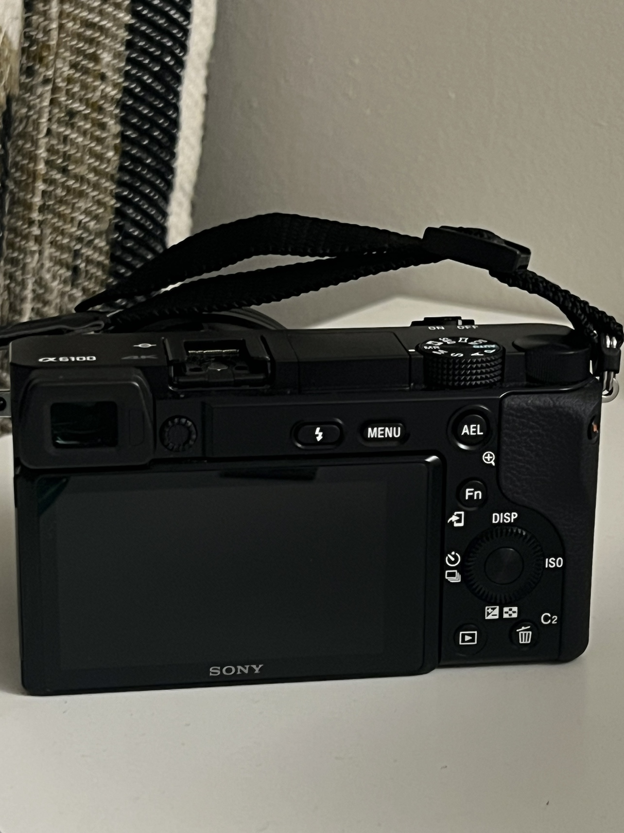 Sony Alpha A6100 Mirrorless Camera with 16-50mm kit lens - photo 3