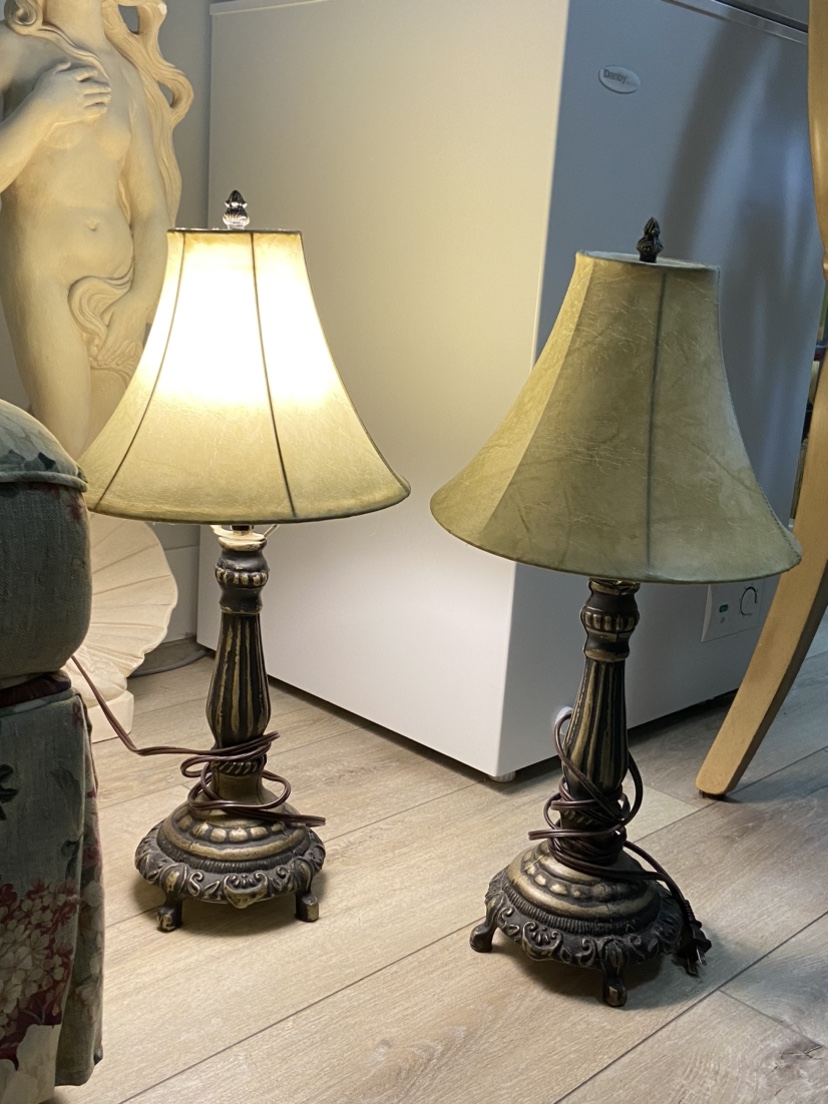 LAMP SET 4 SALE