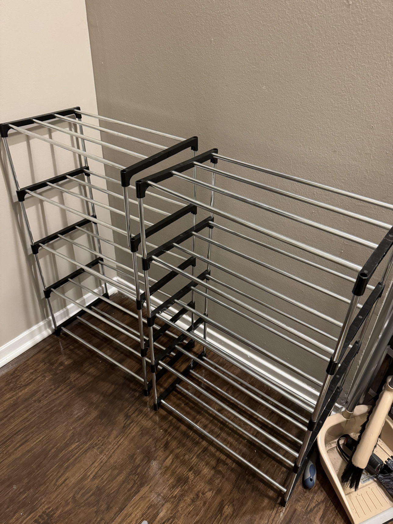 shoe racks - photo 2