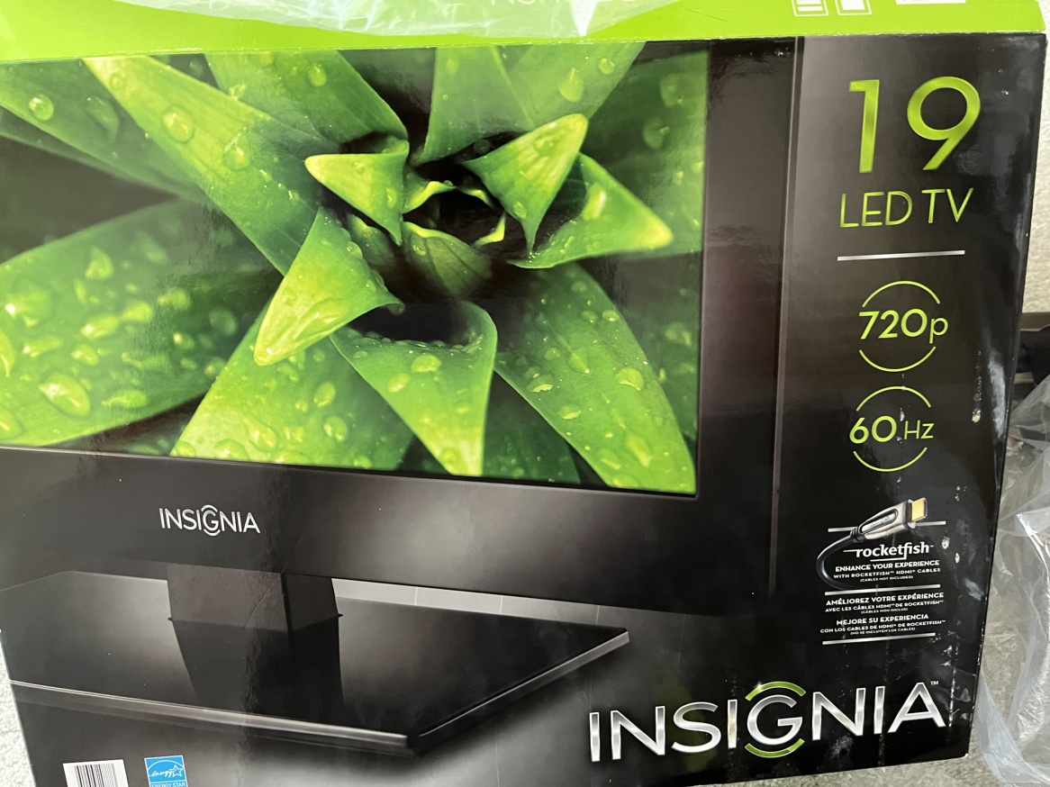 Insignia 19 inch TV image indicator(2)