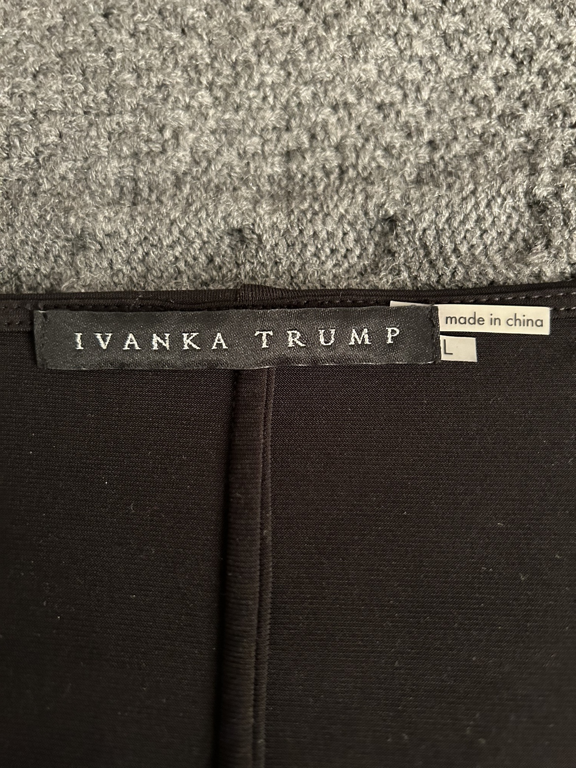 Black, Sleeveless Top image indicator(2)