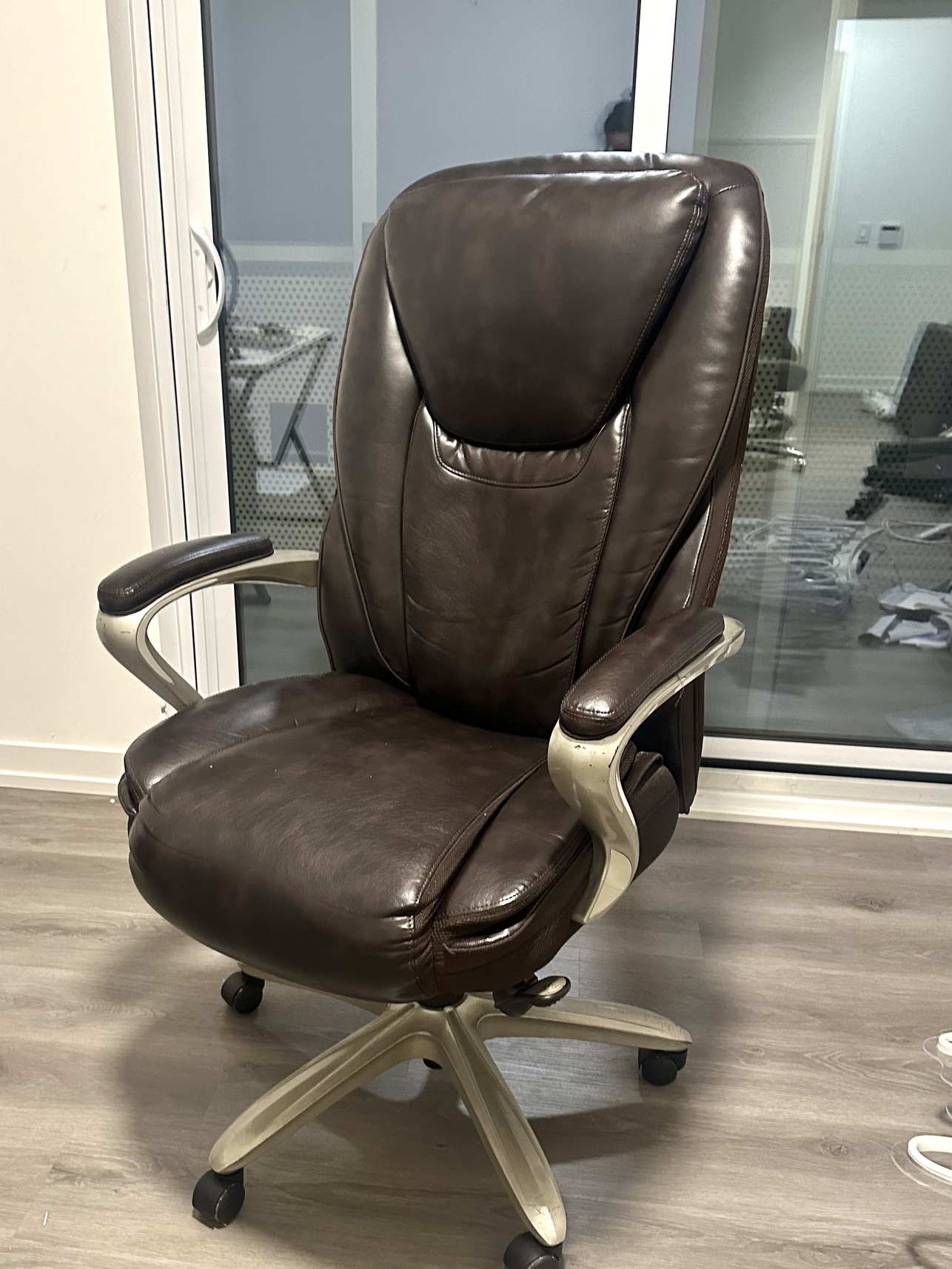 The comfiest office chair 😌
