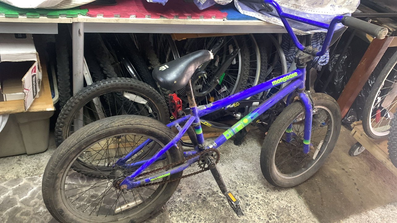 Mongoose 20" wheel single speed bike thumbnail