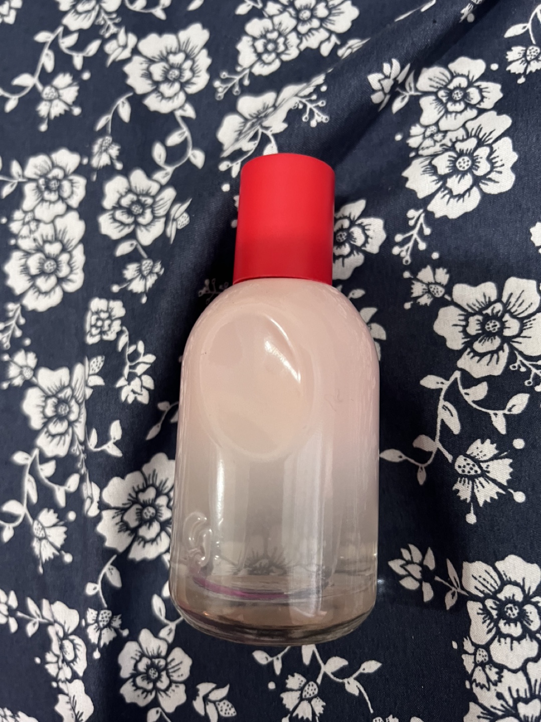 Glossier perfume