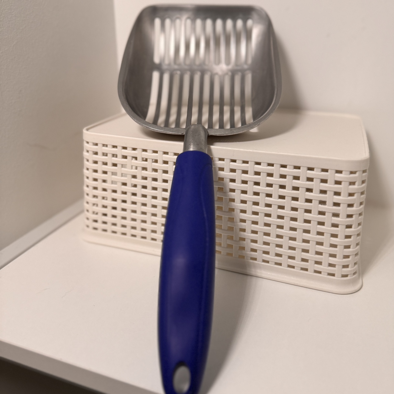 Litter Scoop (like new) image indicator(4)