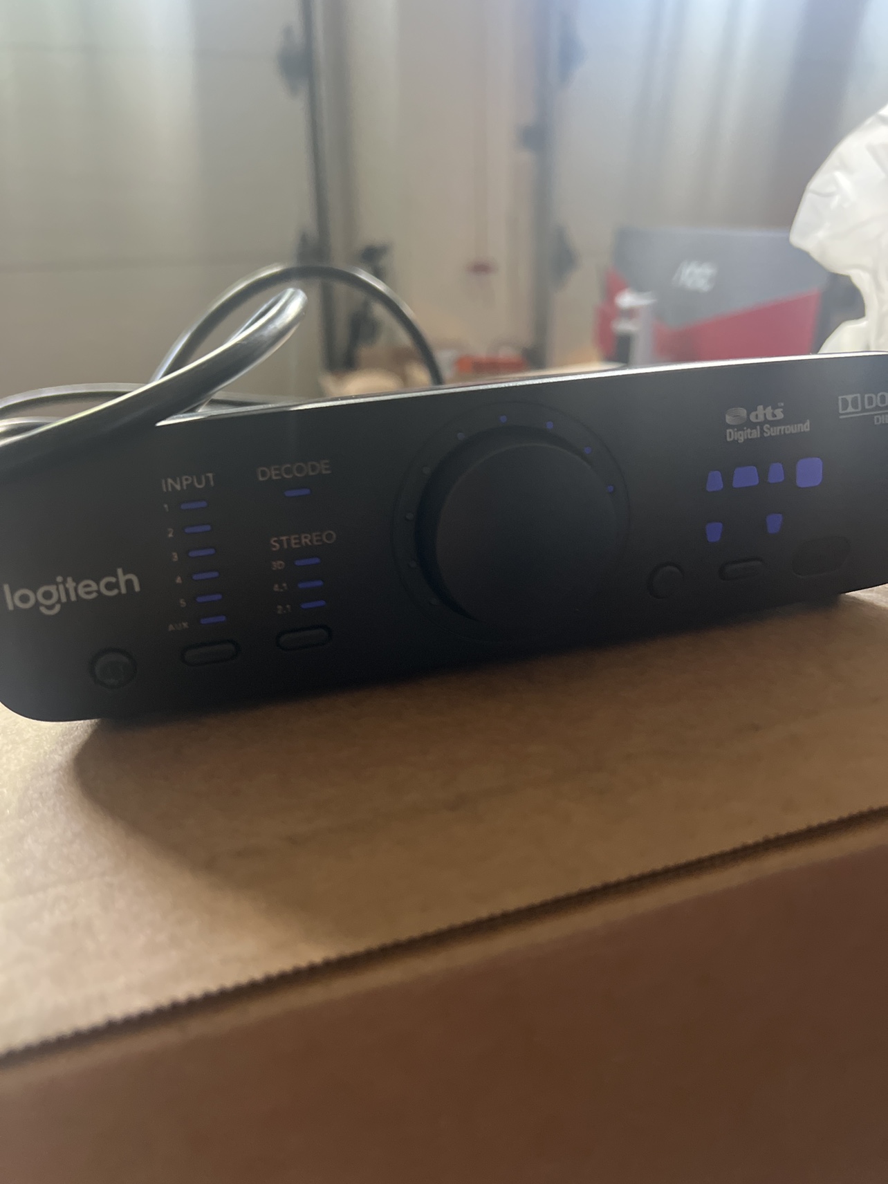 Logitech sound system image indicator(4)