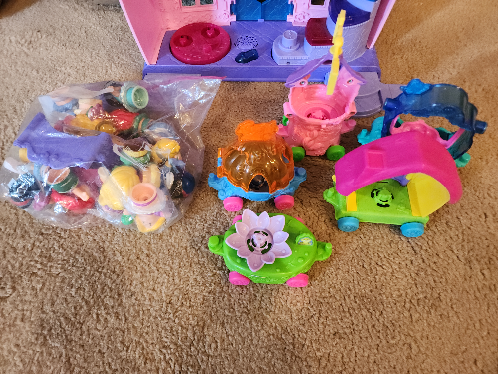 Disney Princess Magical Wand Palace by Little People - photo 3