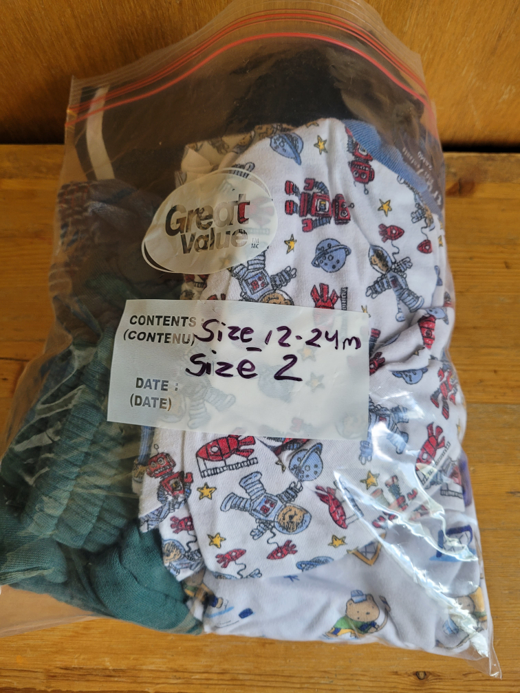Kids size 2 cloths thumbnail
