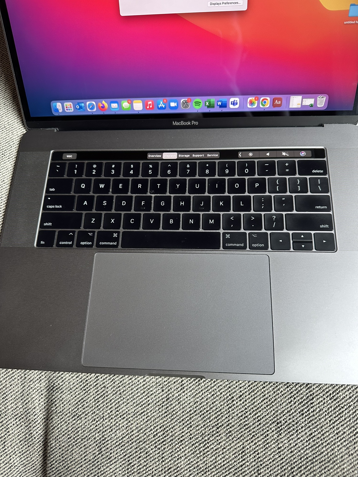 MacBook Pro 15 inch - photo 4