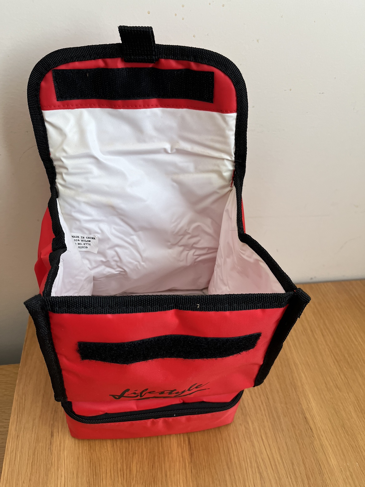 New Insulated Lunch Bags (3 available) image indicator(4)