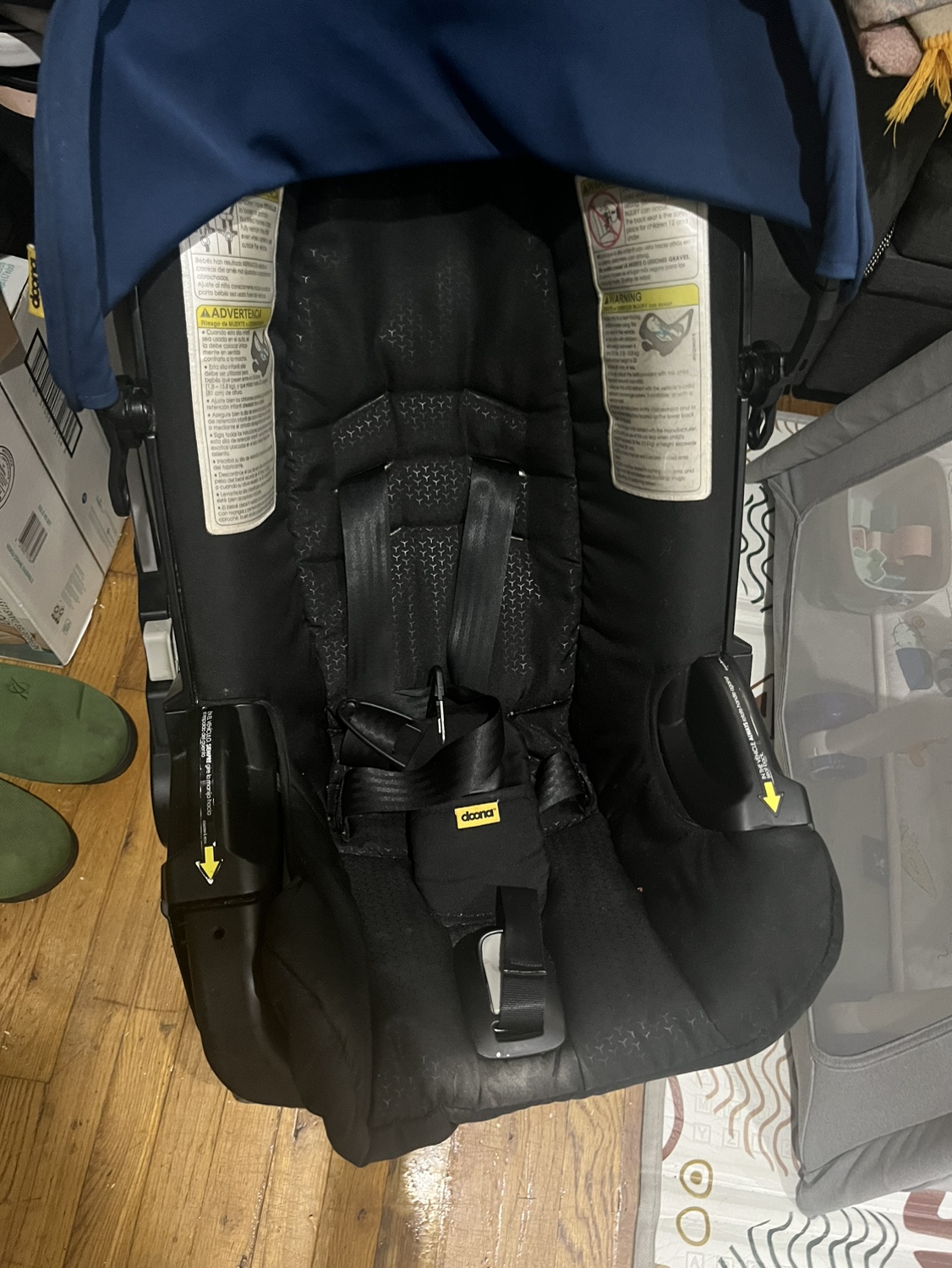 Used Donna infant stroller/ also a car seat - photo 3