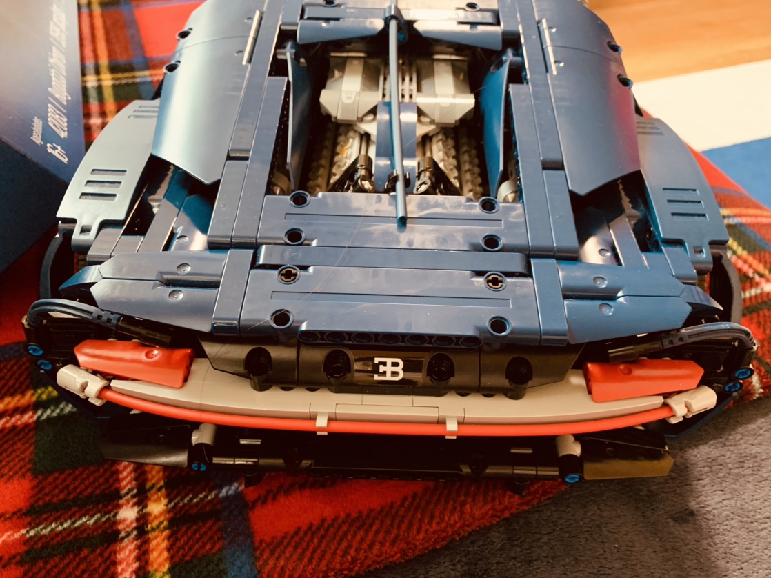 Lego Bugatti Chiron 42083 (Used, Great Condition) - photo 3