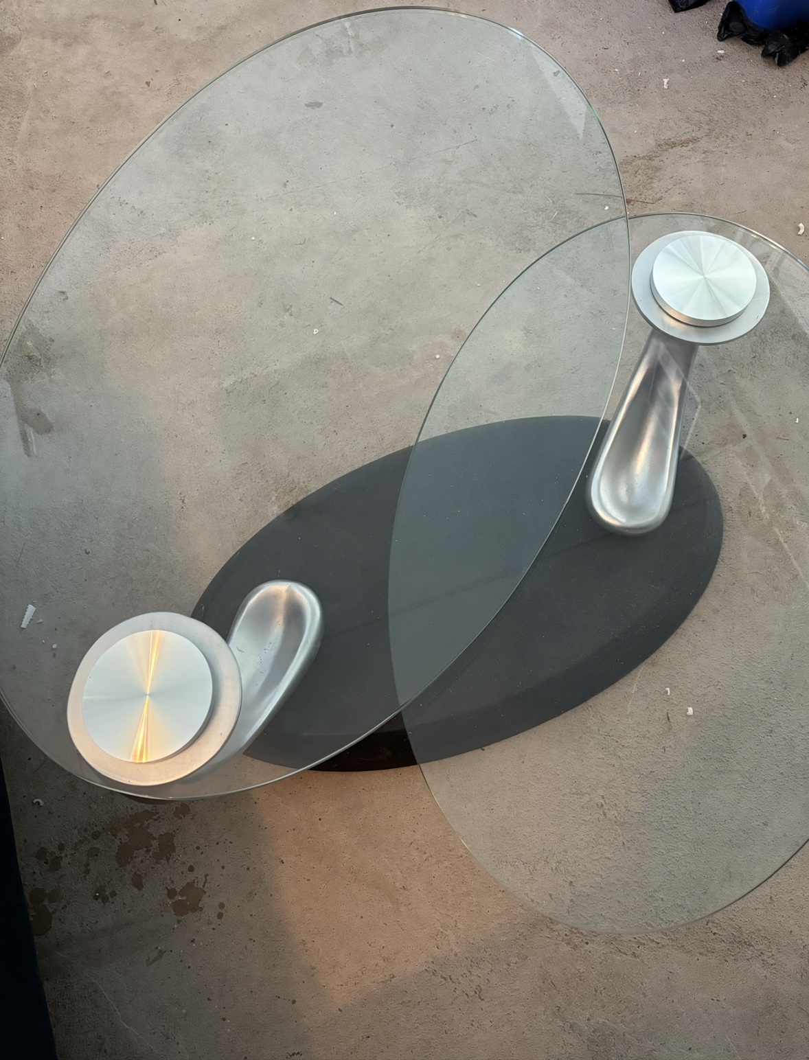 Oval Shape Swivel Glass Coffee Table for sale - photo 2