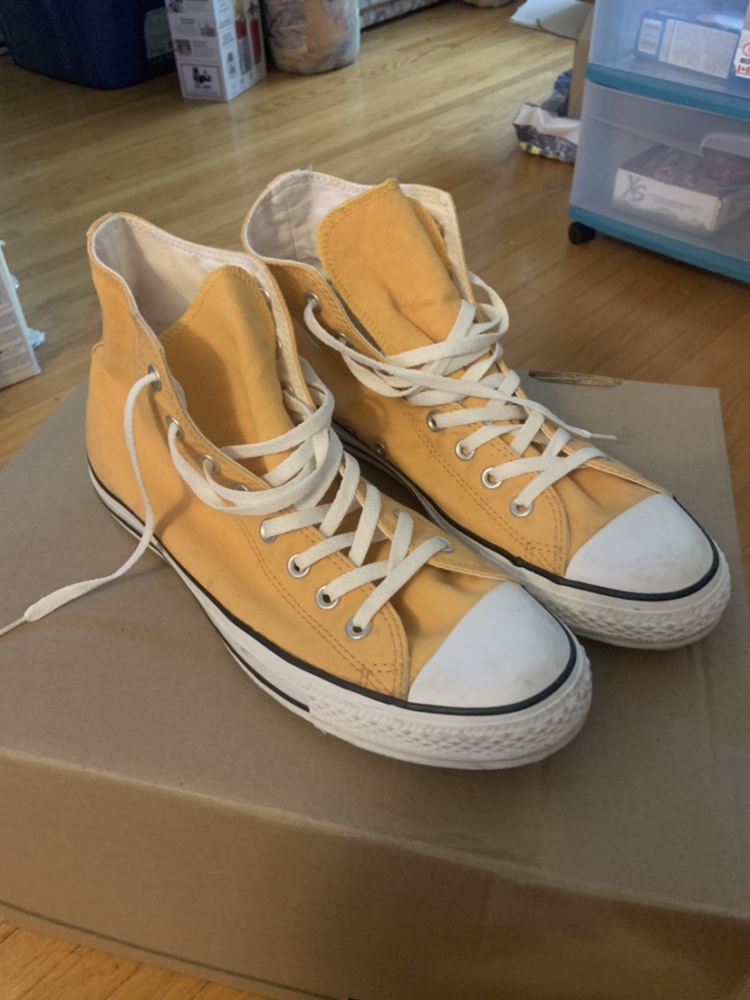 Converse Chuck Taylor High Top Sneakers image indicator(2)