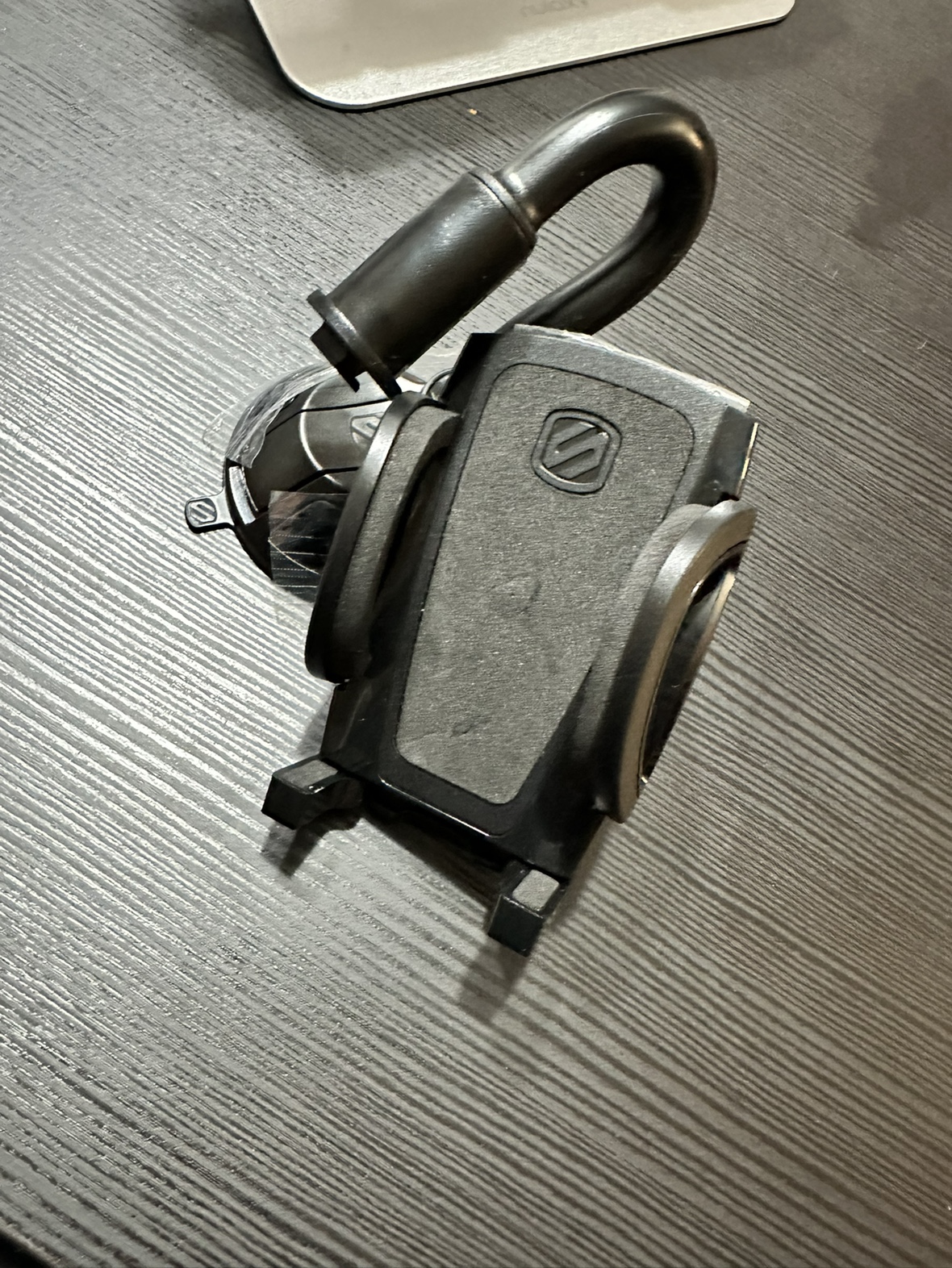Phone holder for car - photo 3
