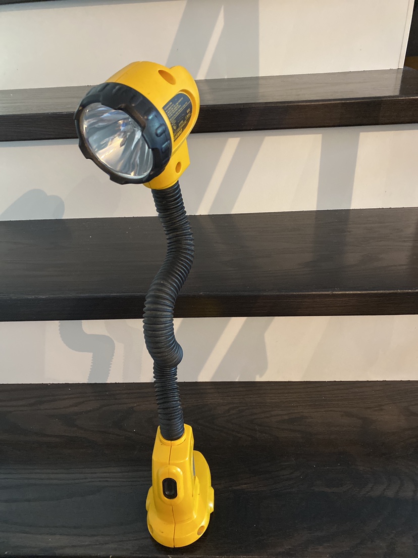 DeWalt work light thumbnail