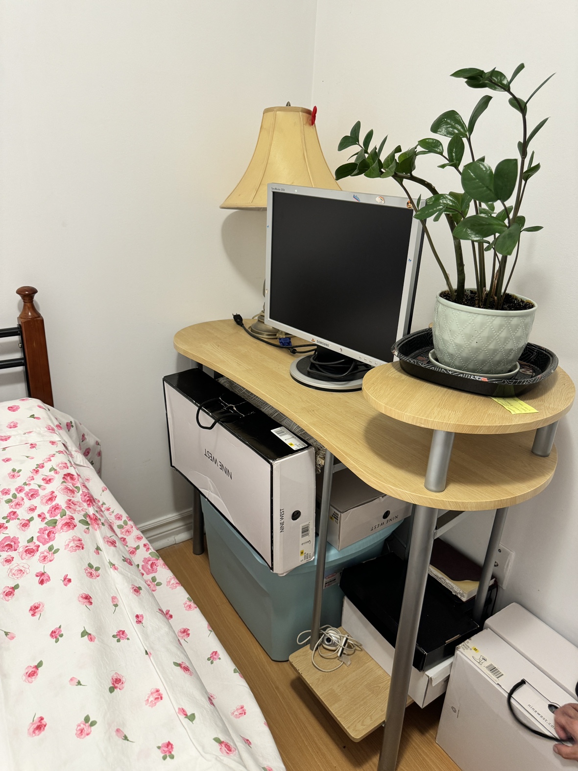 Computer desk / work desk
