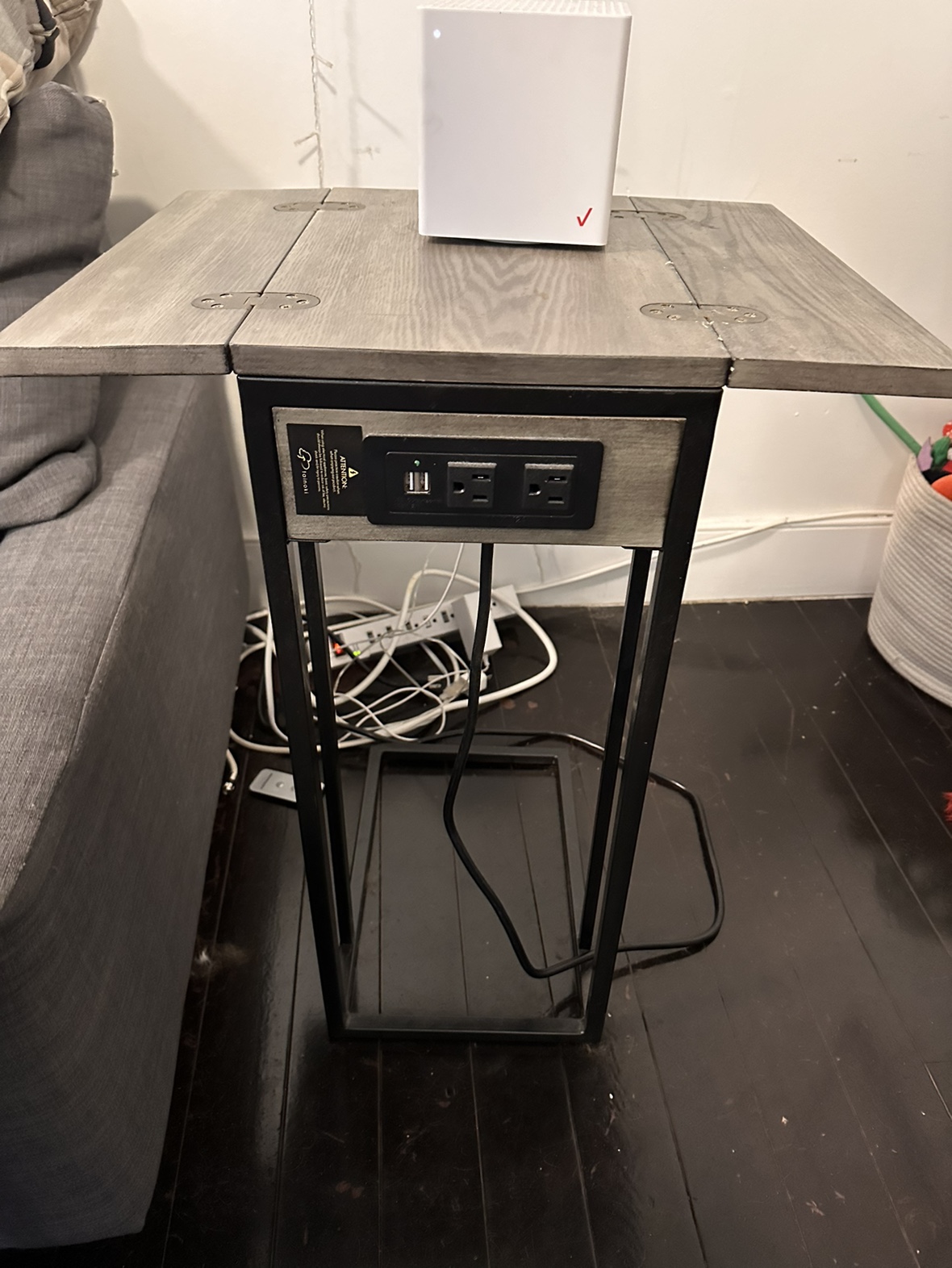 Charging side table