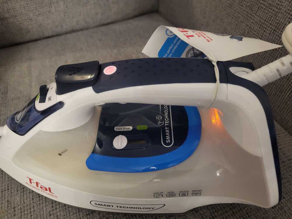 T-Fal FV1610Q0 Access Protect Steam Iron image indicator(2)