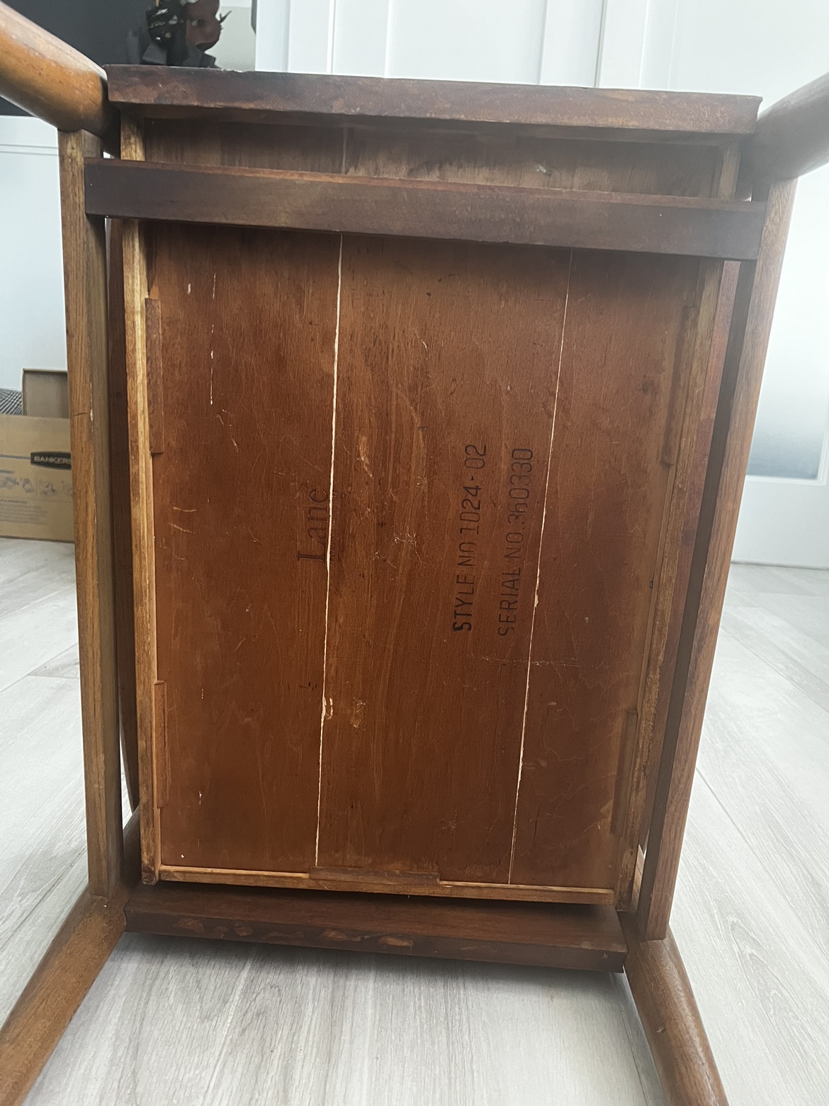Lane antique mid-century side table with drawer - photo 5