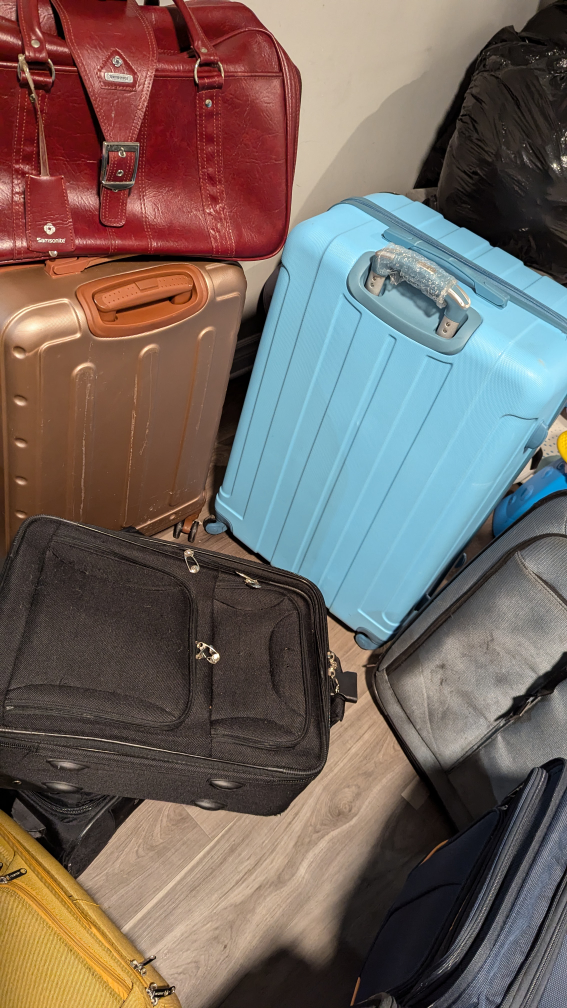 Carry-on luggage suitcase bags - photo 3