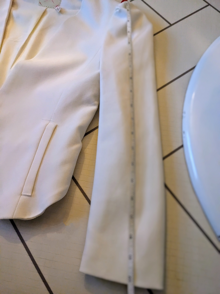 Urban outfitters Pins and Needles puff sleeves jacket XS image indicator(9)