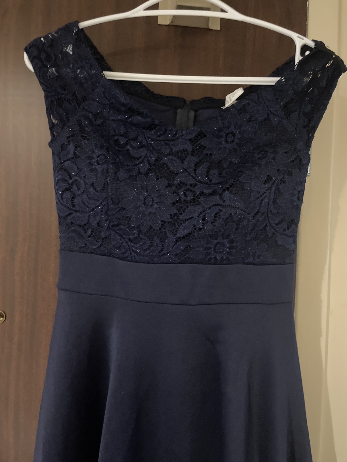 Sparkly blue dress image indicator(2)