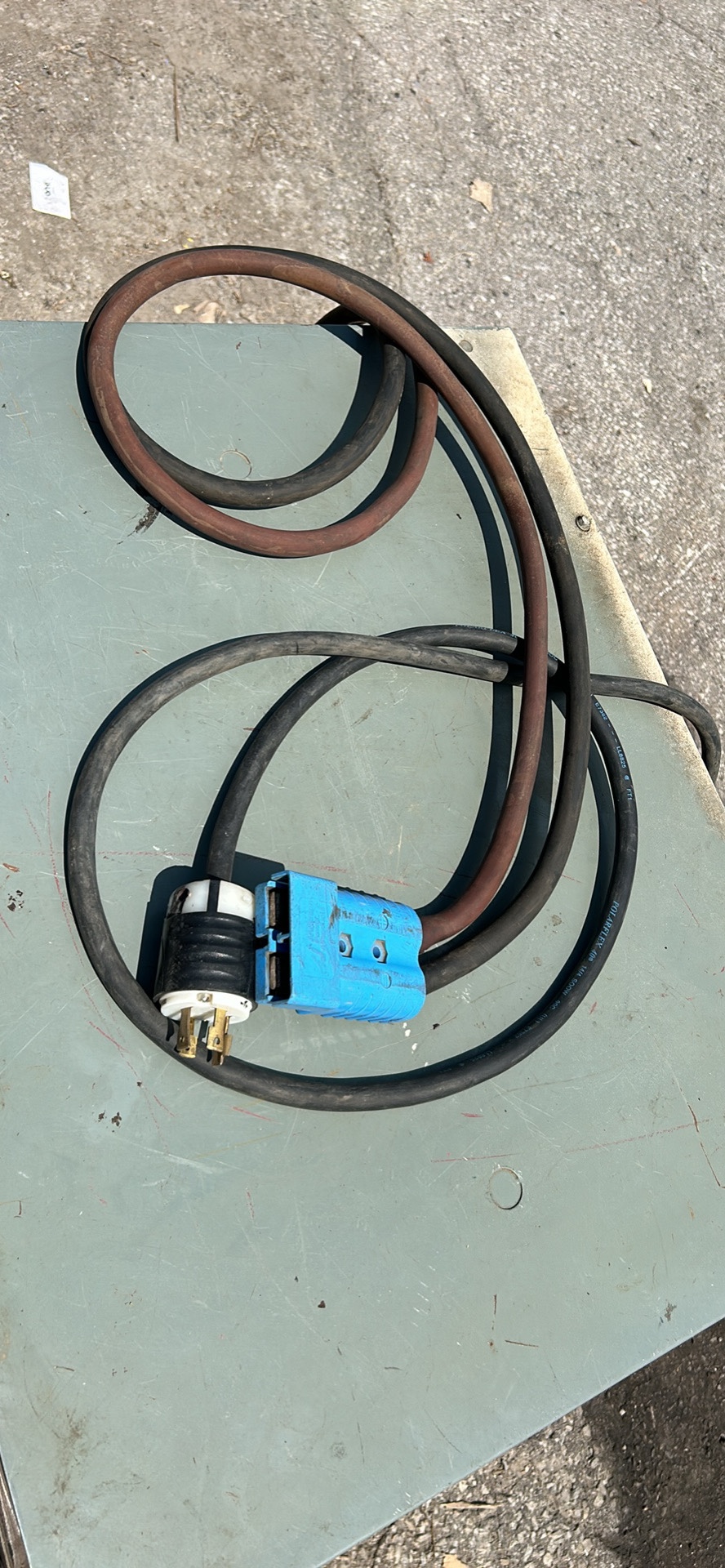 RAYMOND FORKLIFT REACH CHARGER // OR BEST OFFER - photo 5