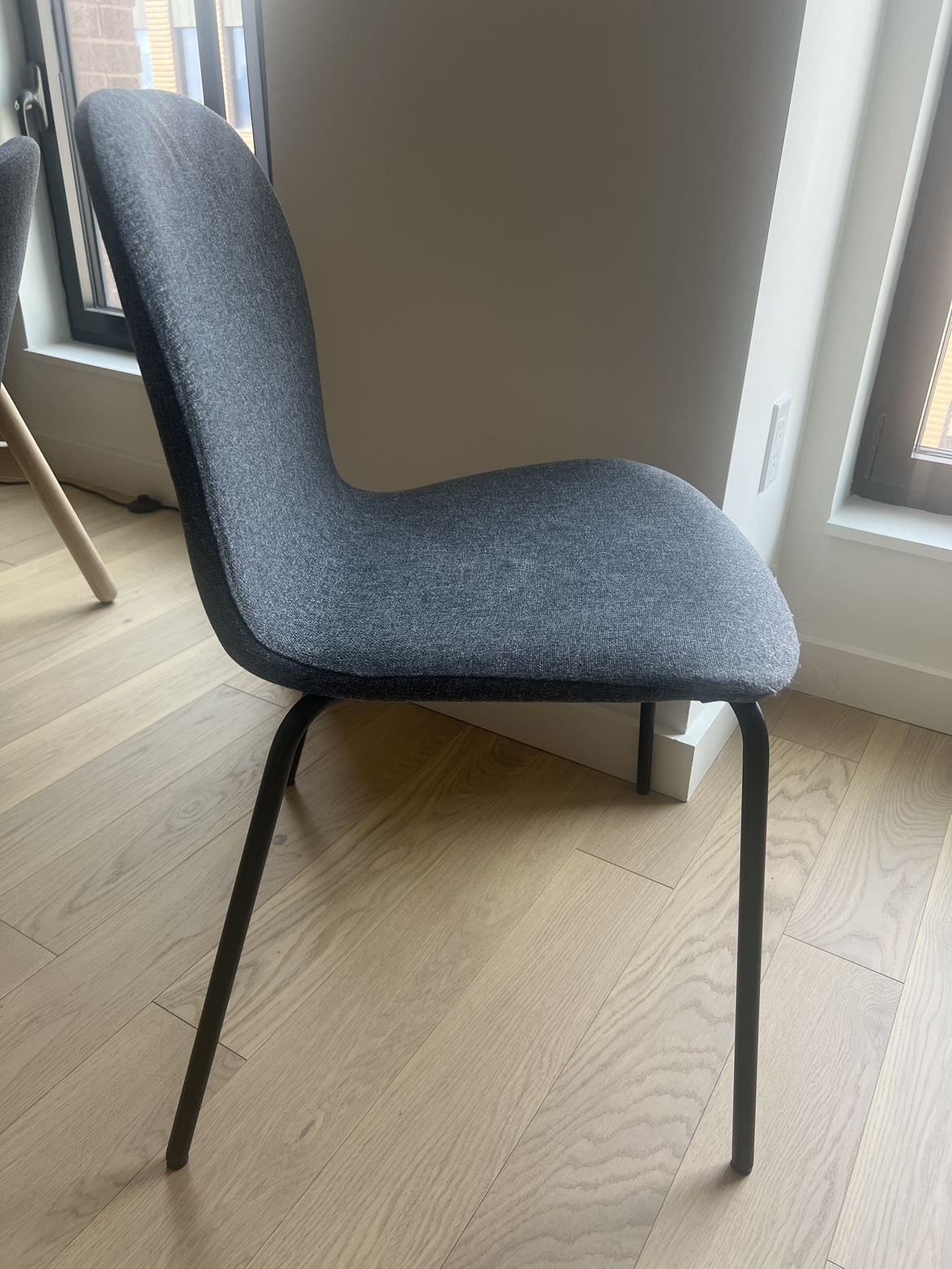 4 dark gray chairs - photo 2
