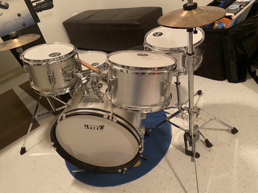 Kids drum set thumbnail