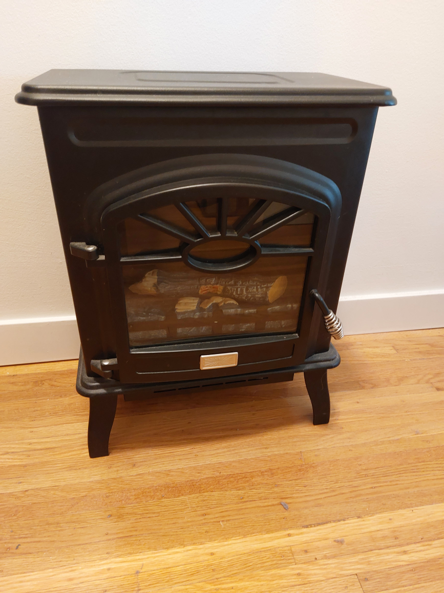 Small Electric Fireplace / Woodstove
