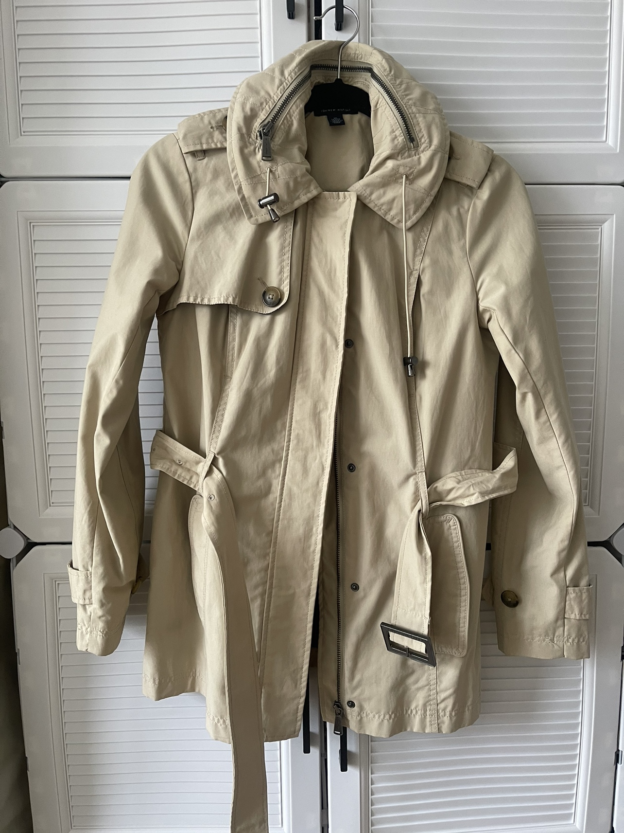 Tommy Hilfiger raincoat size xs