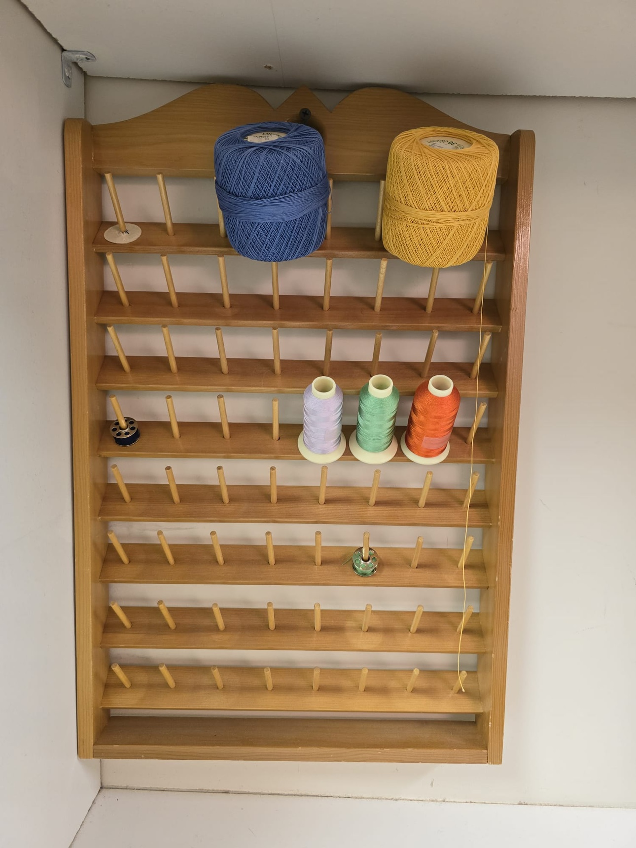 Brothread 64 Spools Wooden Thread Rack