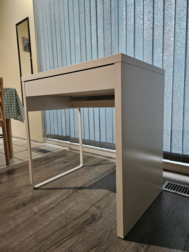 IKEA Micke Desk with drawer - photo 2