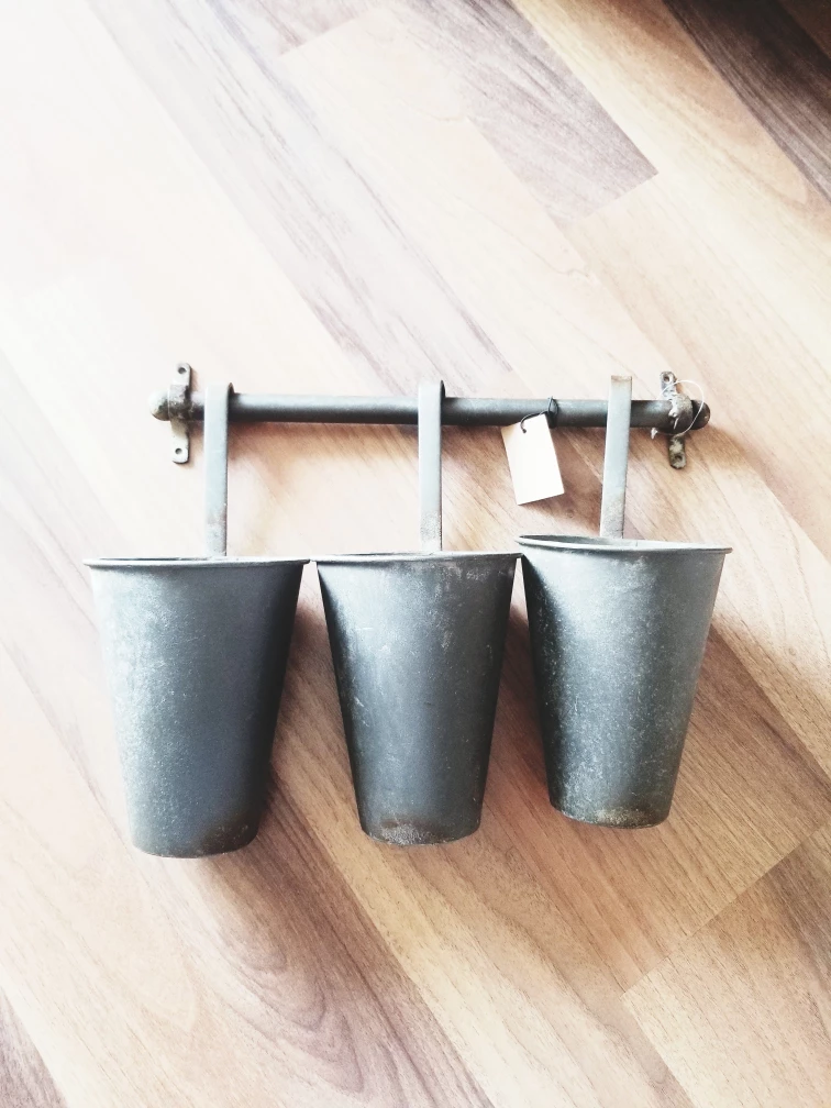 NEW WITH TAG RETAIL $85-Gracie Oaks Antiqued Metal Wall Planter image indicator(5)