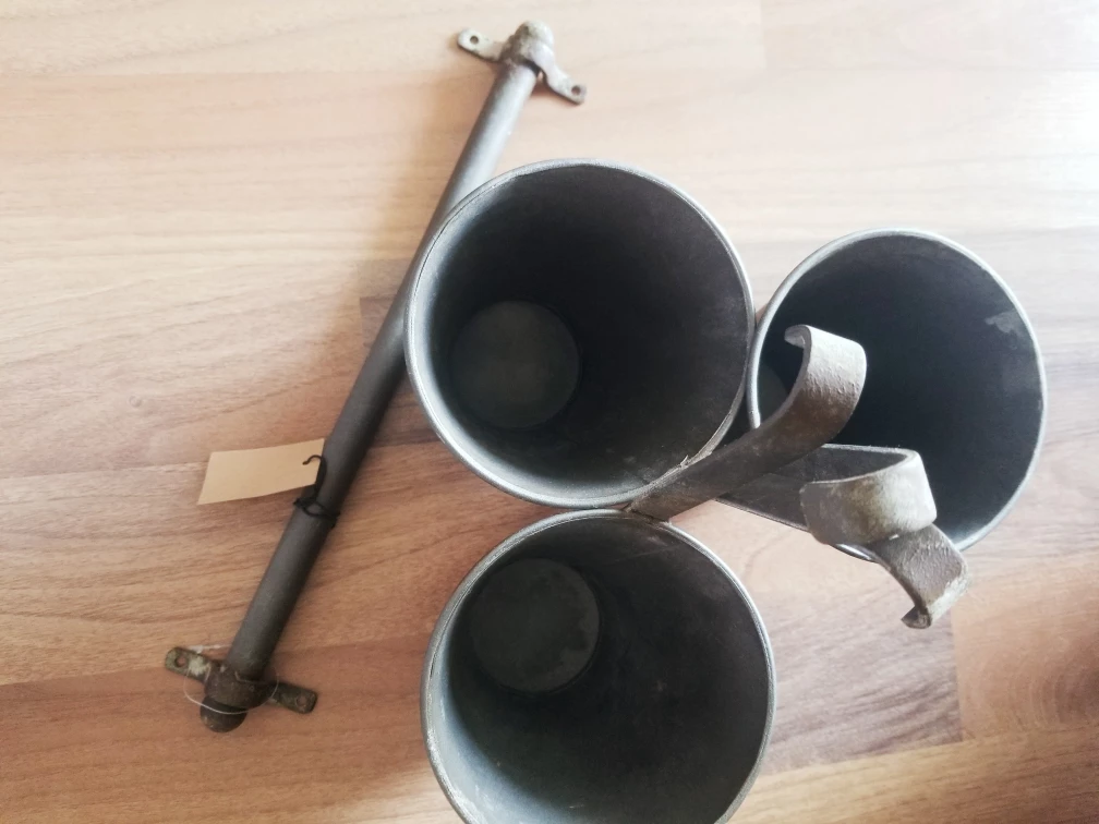 NEW WITH TAG RETAIL $85-Gracie Oaks Antiqued Metal Wall Planter image indicator(6)