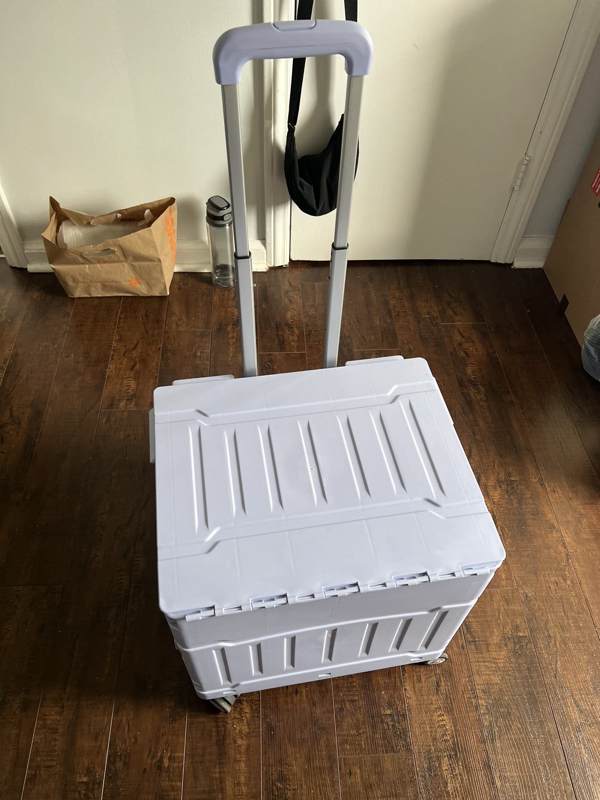 Folding shopping cart