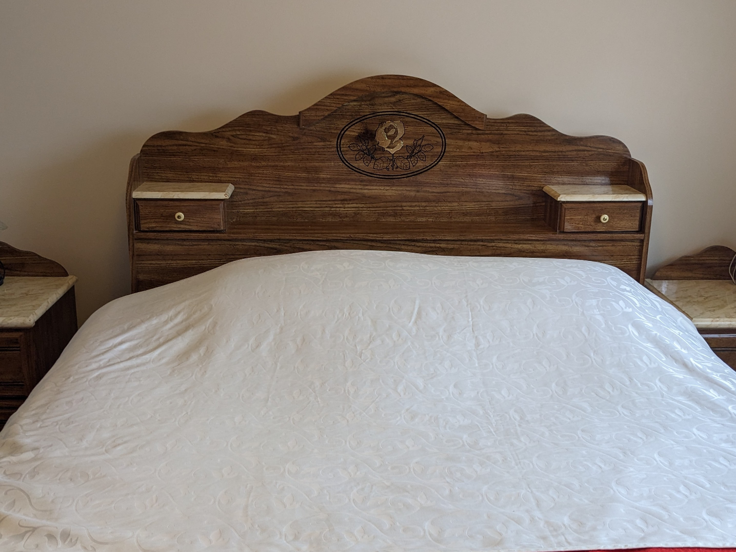 Gold Roses Bedroom Set (or Separate) image indicator(4)