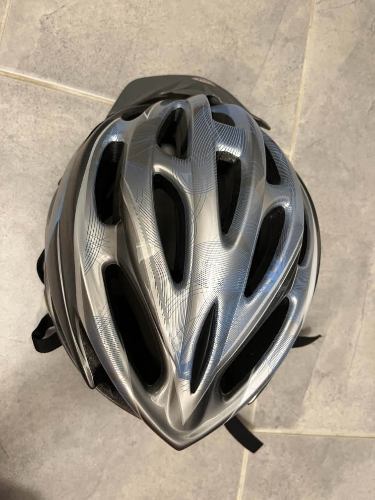 Bell Youth/Adult Bike Helmet image indicator(2)