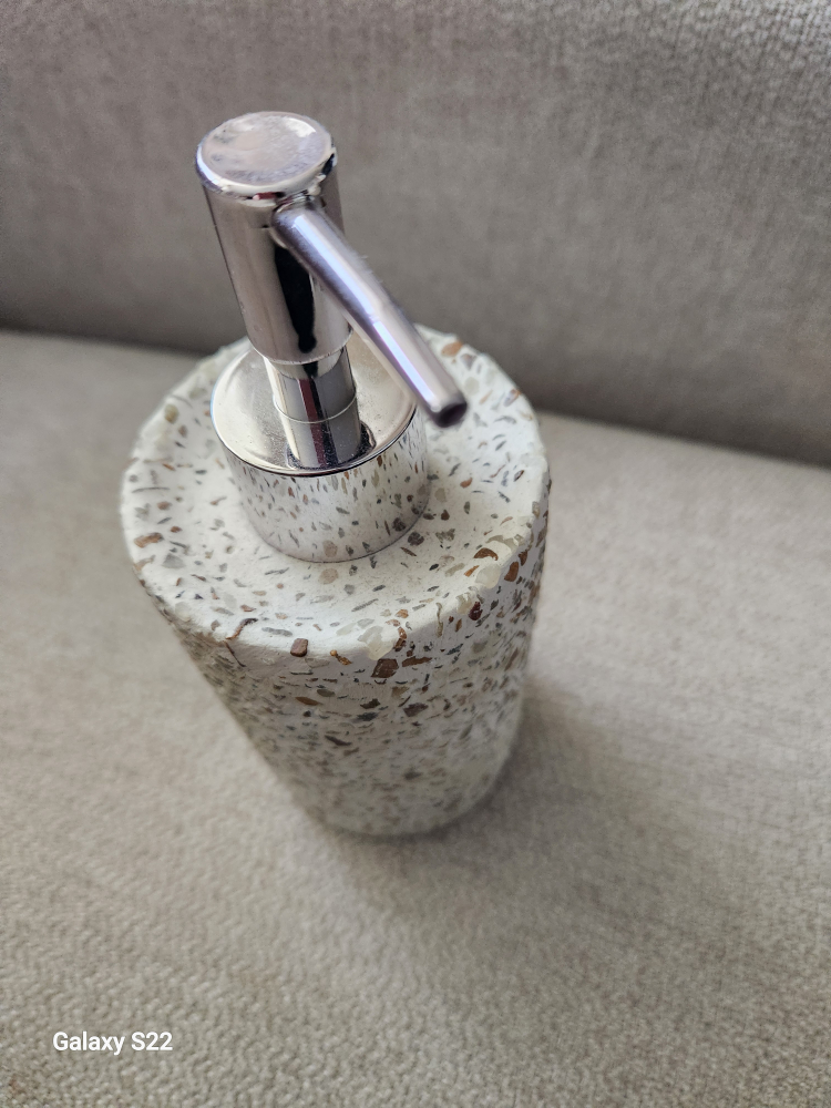 stone soap/lotion dispenser image indicator(3)