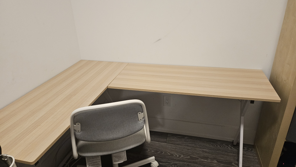 L shaped desk - see detail image